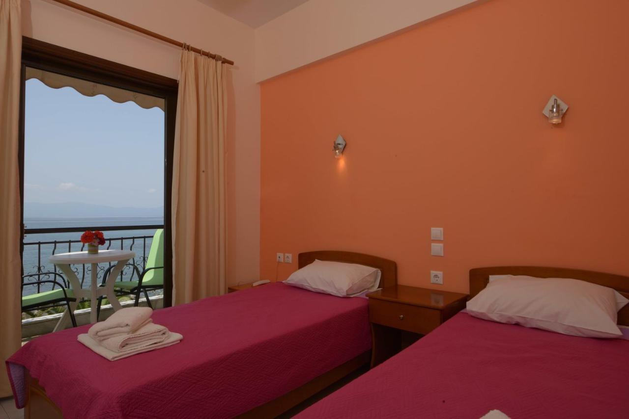 Hotel Akrogiali Ouranoupoli Exteriör bild
