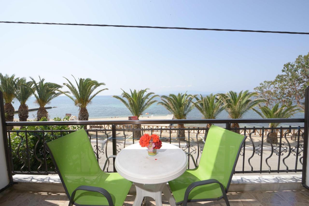 Hotel Akrogiali Ouranoupoli Exteriör bild