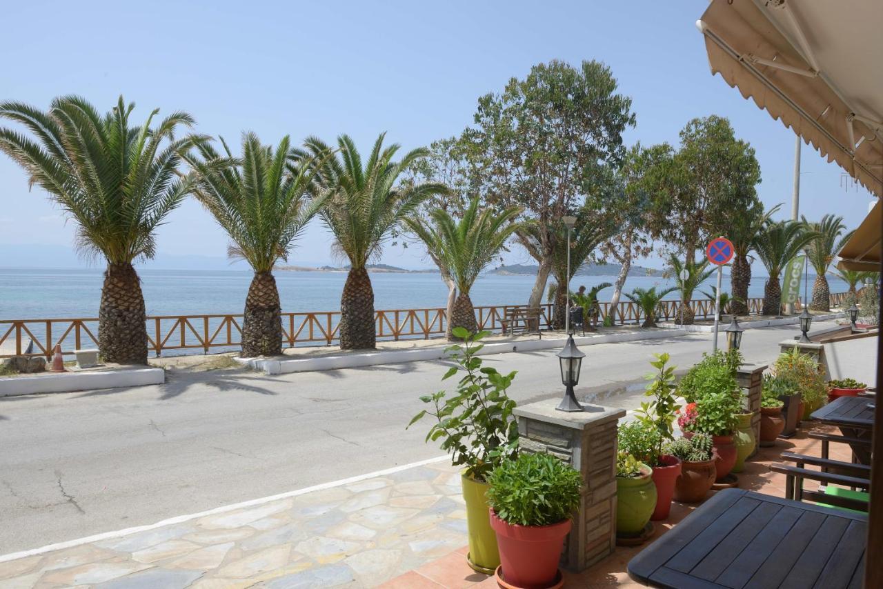 Hotel Akrogiali Ouranoupoli Exteriör bild