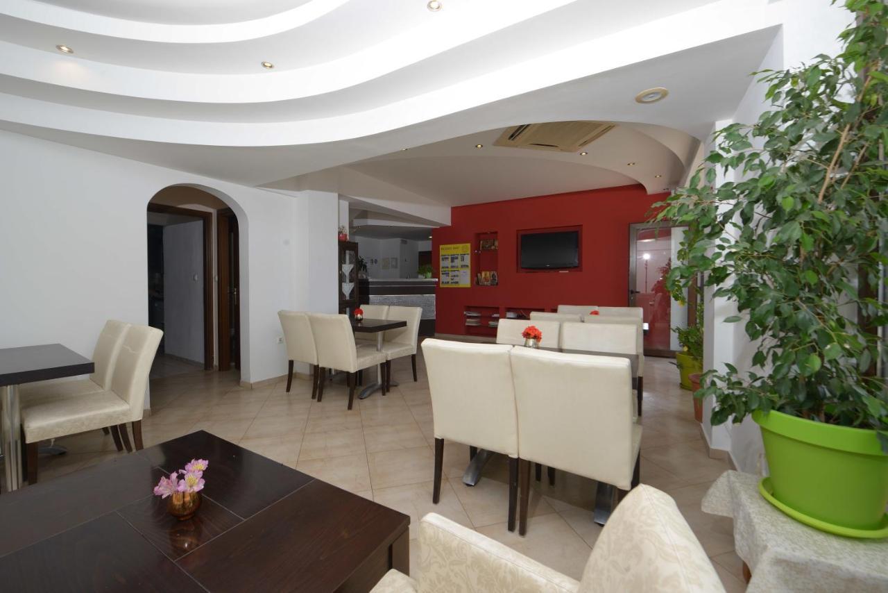 Hotel Akrogiali Ouranoupoli Exteriör bild